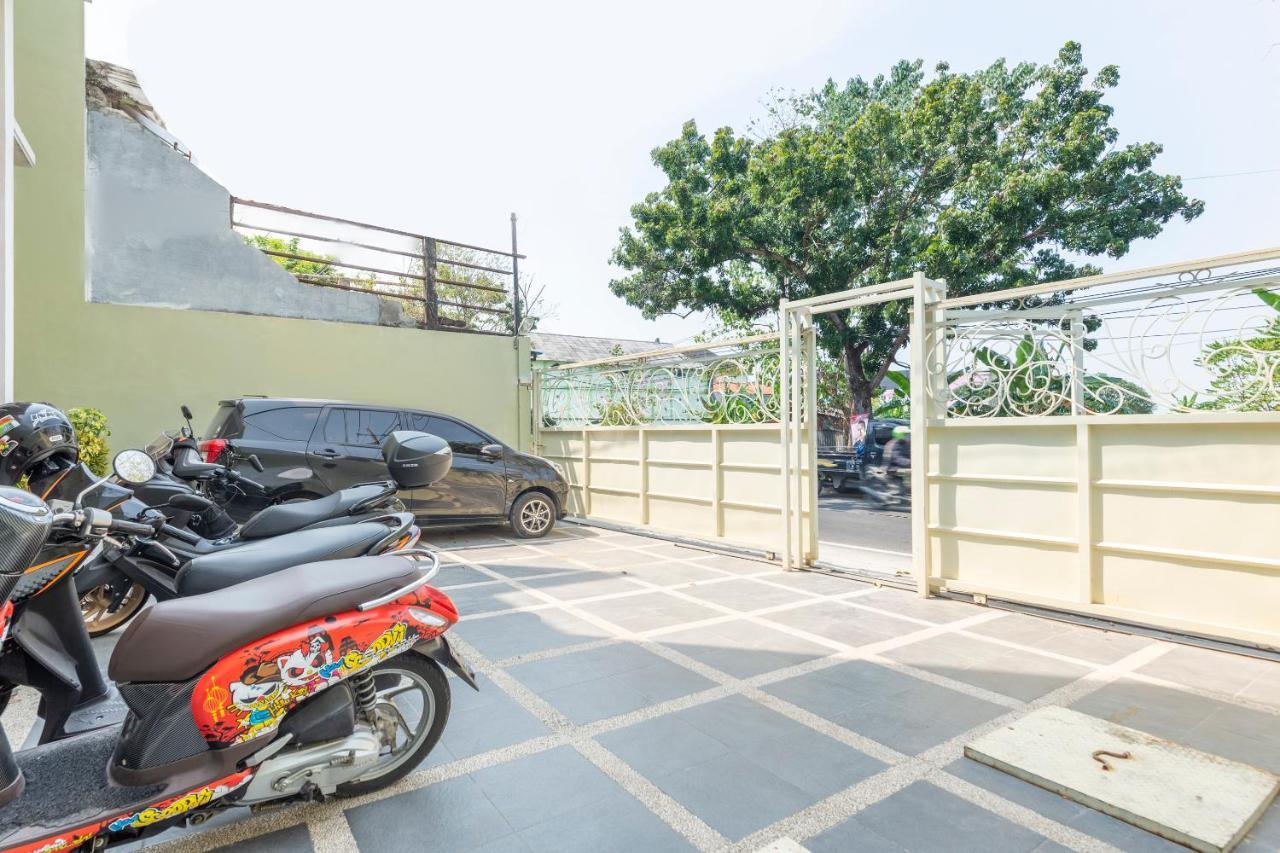 Oyo 3706 Griya Tentrem Syariah Lamongan Exterior foto